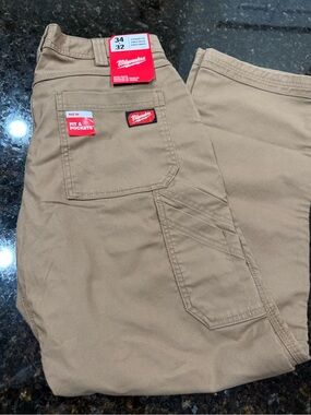 Milwaukee Men's Tan Cargo Pants — Durable Workwear with Multiple Pockets